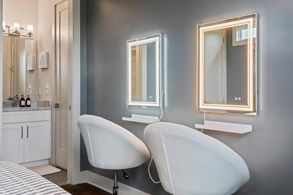 King Bed, Balcony, Covered Patio & Firepit! 8 Minutes From Broadway Nashville Buitenkant foto