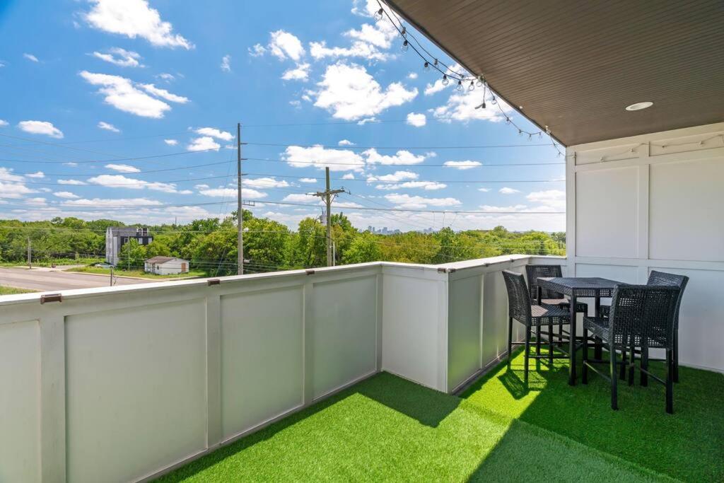 King Bed, Balcony, Covered Patio & Firepit! 8 Minutes From Broadway Nashville Buitenkant foto