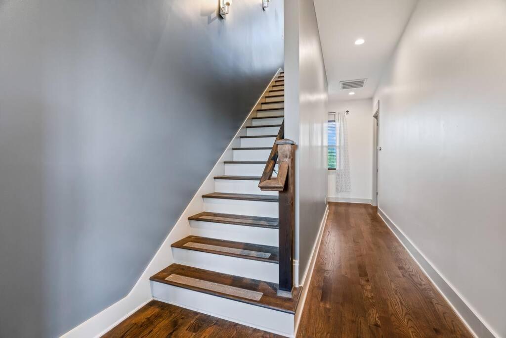 King Bed, Balcony, Covered Patio & Firepit! 8 Minutes From Broadway Nashville Buitenkant foto